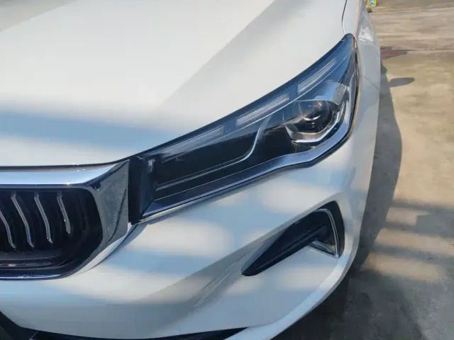 Geely Emgrand — Фото автомобиля 15