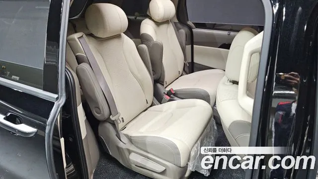 Kia Carnival 4th Gen — Фото автомобиля 18