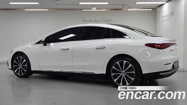 Mercedes-Benz EQE — Фото автомобиля 15