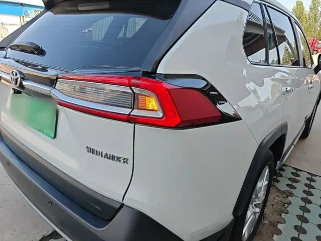 Toyota Wildlander — Фото автомобиля 23