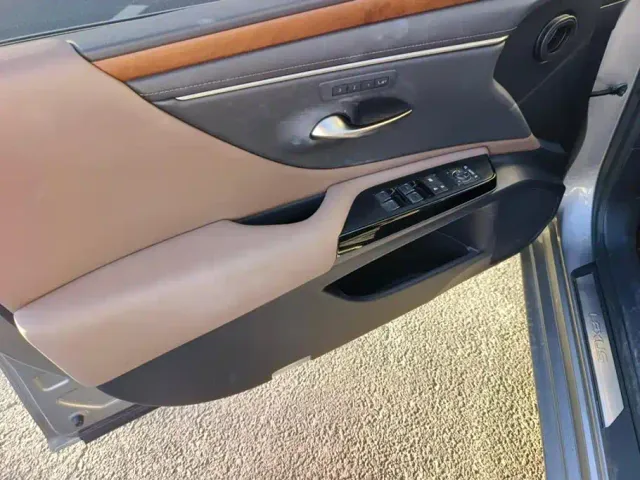 Lexus ES — Фото автомобиля 7
