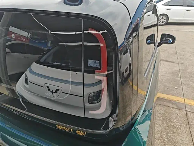 Baojun KiWi EV — Фото автомобиля 7