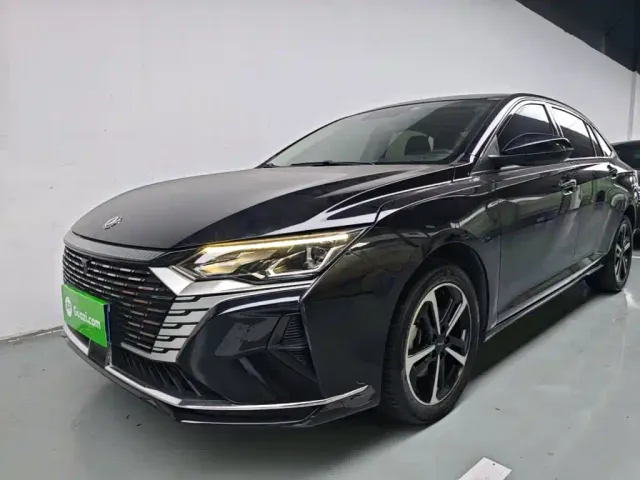 Фотография автомобиля — Dongfeng Yixuan MAX