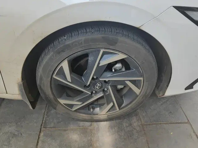 Hyundai Elantra — Фото автомобиля 6