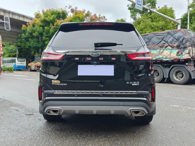 Ford Edge — Фото автомобиля 11