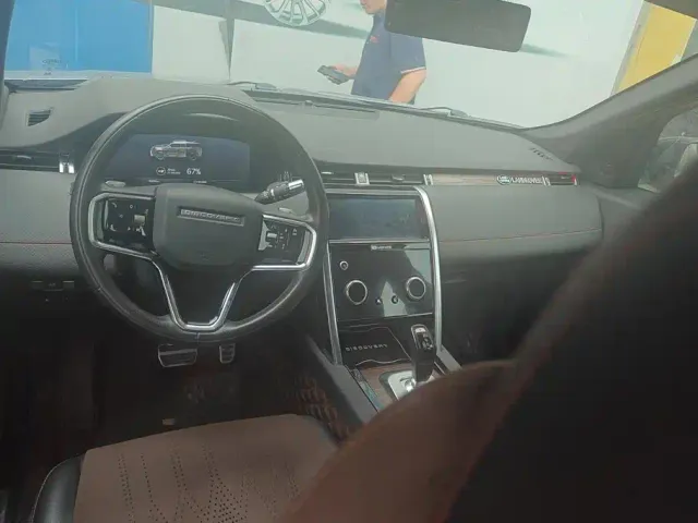 Land Rover Discovery Sport — Фото автомобиля 12