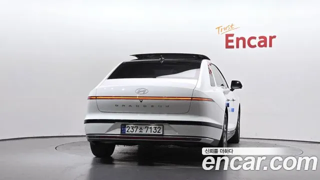 Hyundai Grandeur GN7 — Фото автомобиля 4