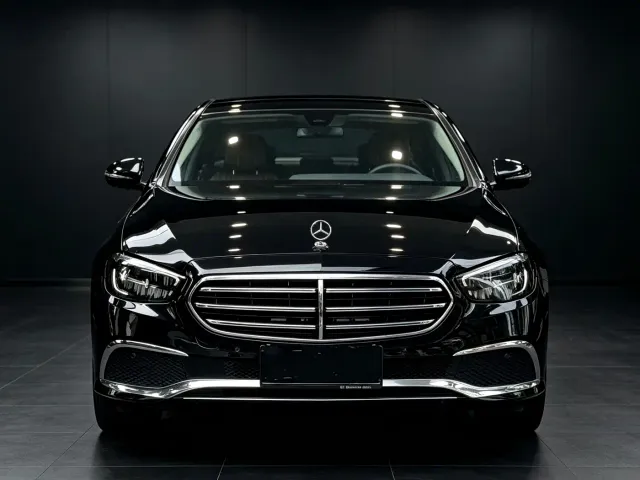 Mercedes-Benz E-Class — Фото автомобиля 2