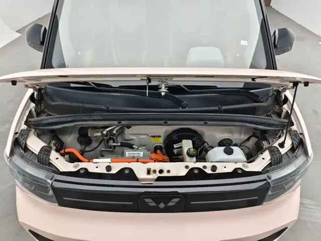 Wuling Hongguang Mini EV — Фото автомобиля 11
