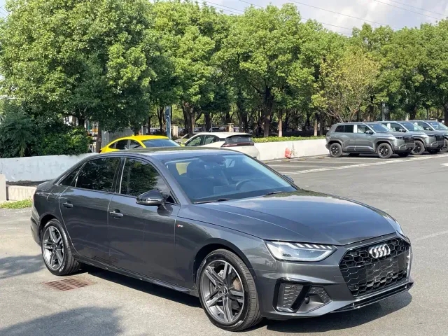 Audi A4L — Фото автомобиля 3