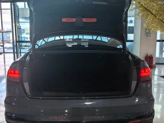 Audi A4L — Фото автомобиля 23
