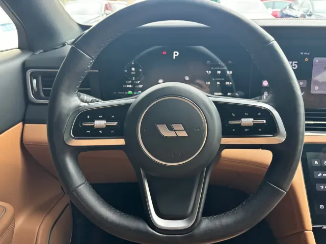 Li Auto ONE — Фото автомобиля 12