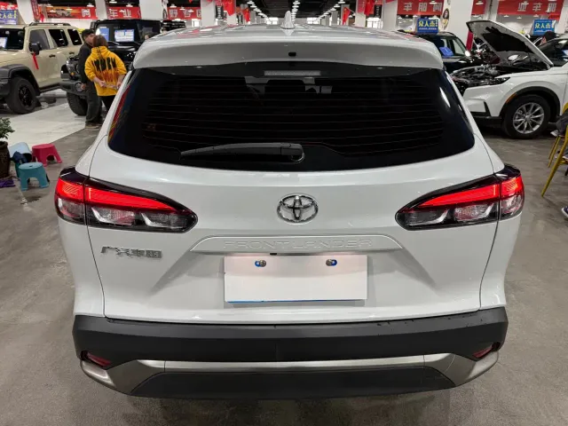 Toyota Frontlander — Фото автомобиля 7