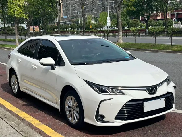 Toyota Corolla — Фото автомобиля 3