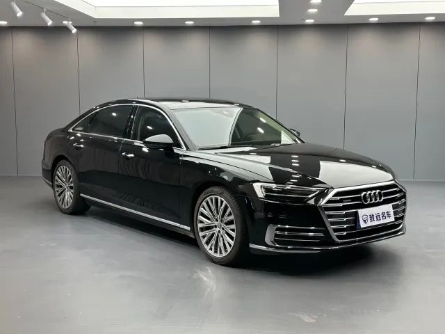 Audi A8 — Фото автомобиля 3