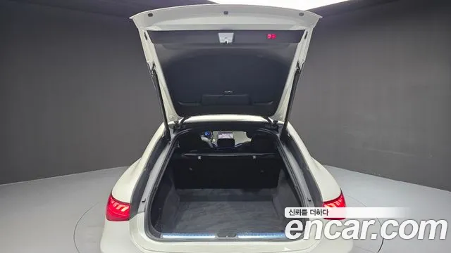 Mercedes-Benz EQS — Фото автомобиля 18