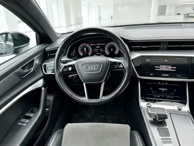 Audi A6L — Фото автомобиля 8