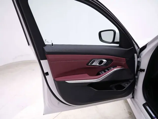 BMW 3 Series — Фото автомобиля 24