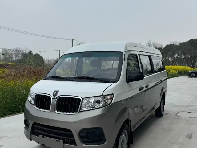 Фотография автомобиля — Jinbei New Hiace X30L