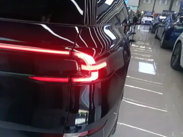 Changan Qiyuan Q07 — Фото автомобиля 7