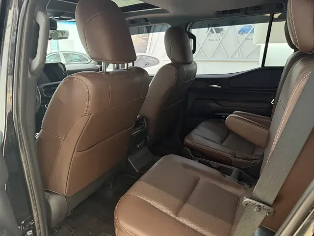 Toyota Prado — Фото автомобиля 3