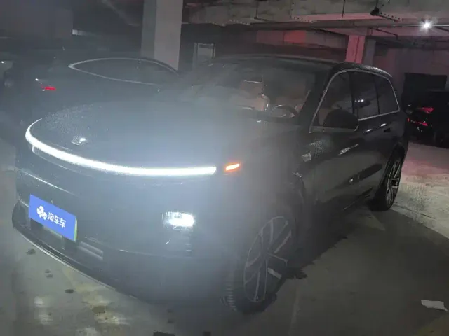 Фотография автомобиля — Li Auto L9
