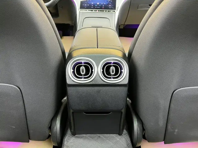 Mercedes-Benz C-Class — Фото автомобиля 22