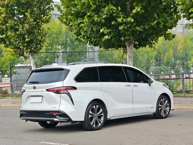 Toyota Granvia — Фото автомобиля 14