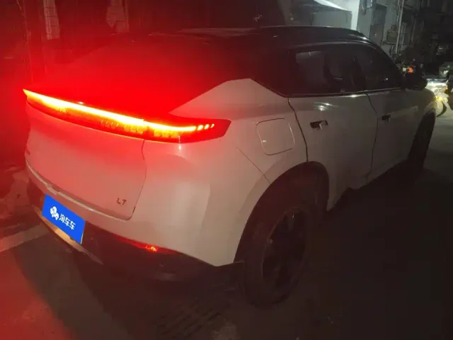 Dongfeng Fengshen L7 — Фото автомобиля 3