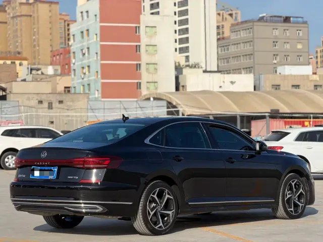 Volkswagen Passat — Фото автомобиля 4