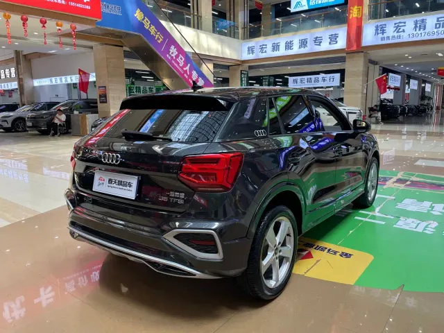 Audi Q2L — Фото автомобиля 8