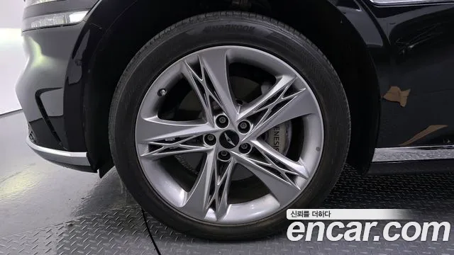 Genesis G90 Бензин 3.5 турбо AWD — Фото автомобиля 5