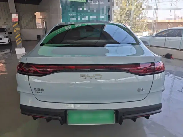 BYD Qin L — Фото автомобиля 5