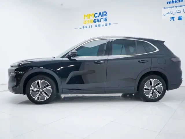 Geely Galaxy Starship 7 EM-i — Фото автомобиля 10