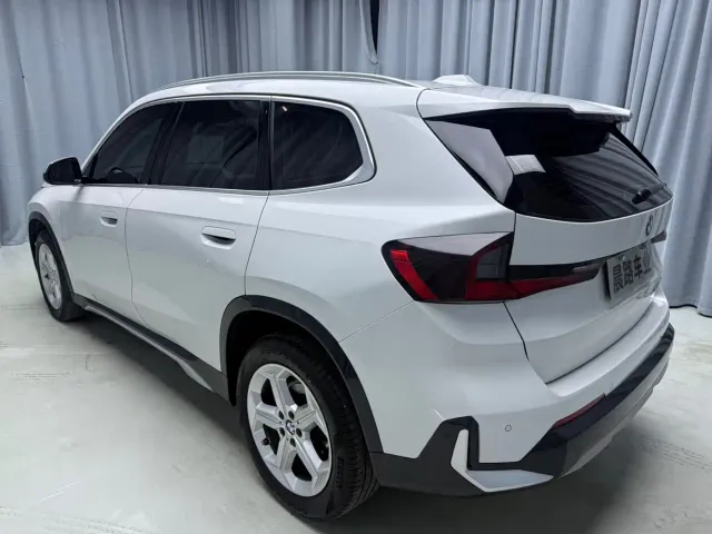 BMW X1 — Фото автомобиля 4