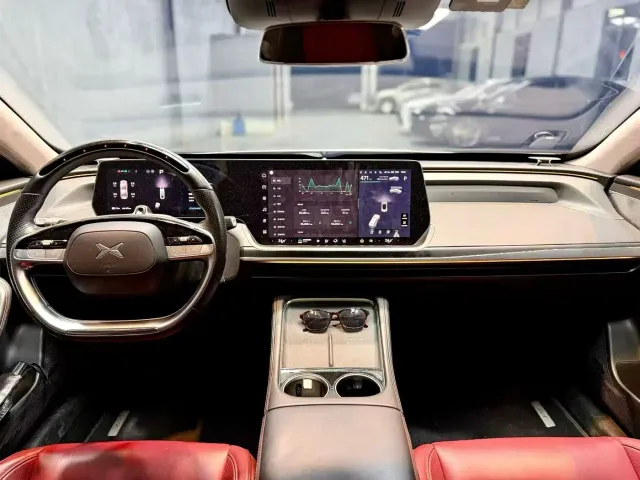 Xpeng P7 — Фото автомобиля 7