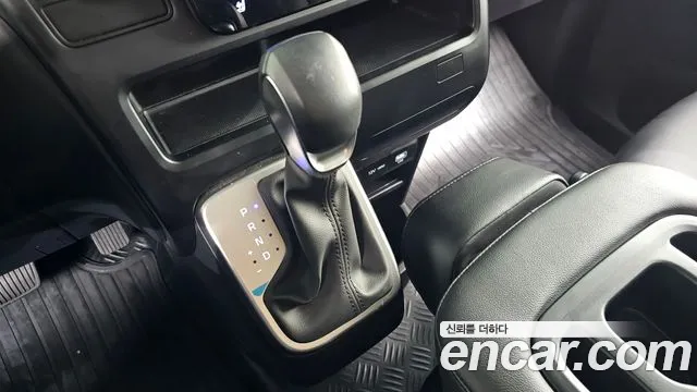 Hyundai Staria — Фото автомобиля 8
