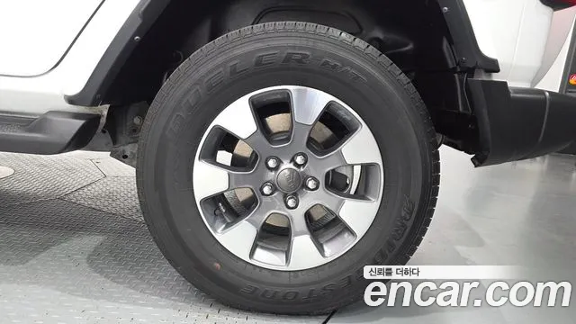 Jeep Wrangler JL — Фото автомобиля 6