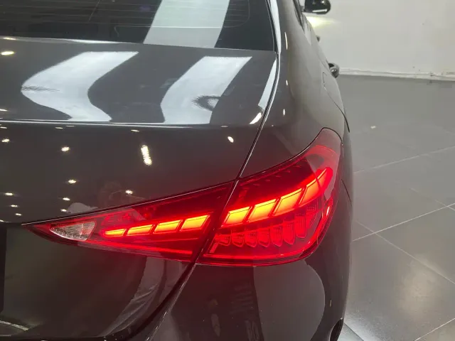 Mercedes-Benz C-Class — Фото автомобиля 20