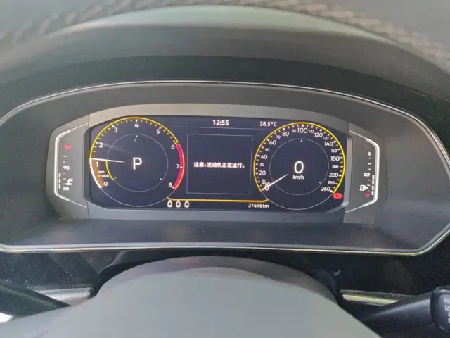Volkswagen Passat — Фото автомобиля 14