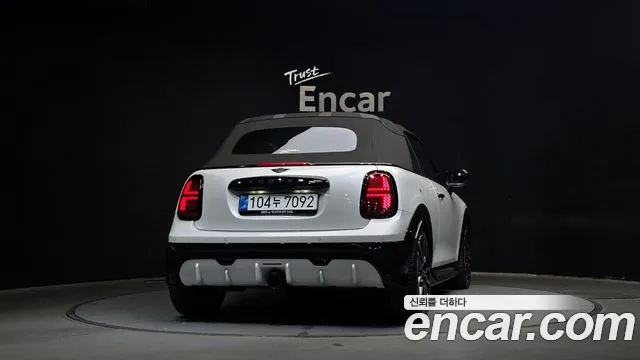 Mini Cooper Convertible — Фото автомобиля 4