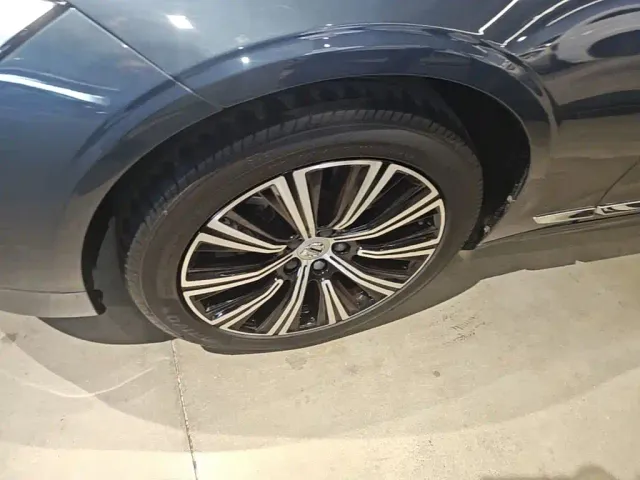 Volvo S90 — Фото автомобиля 22