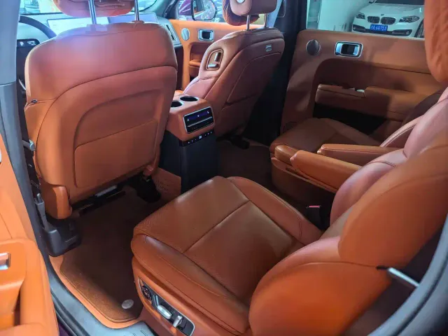 Li Auto L9 — Фото автомобиля 6