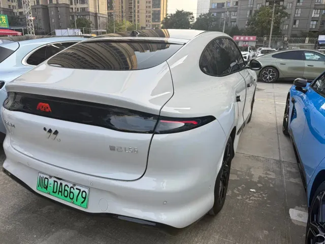 IM Motors LS6 — Фото автомобиля 9
