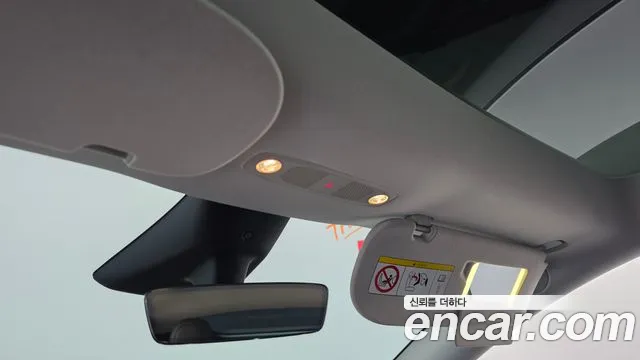 Tesla Model Y — Фото автомобиля 26
