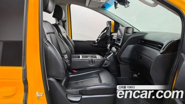 Hyundai Staria — Фото автомобиля 16