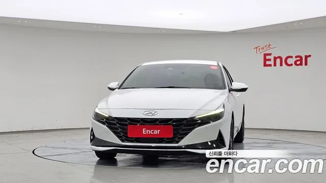 Hyundai AVANTE Avante (CN7) — Фото автомобиля 3