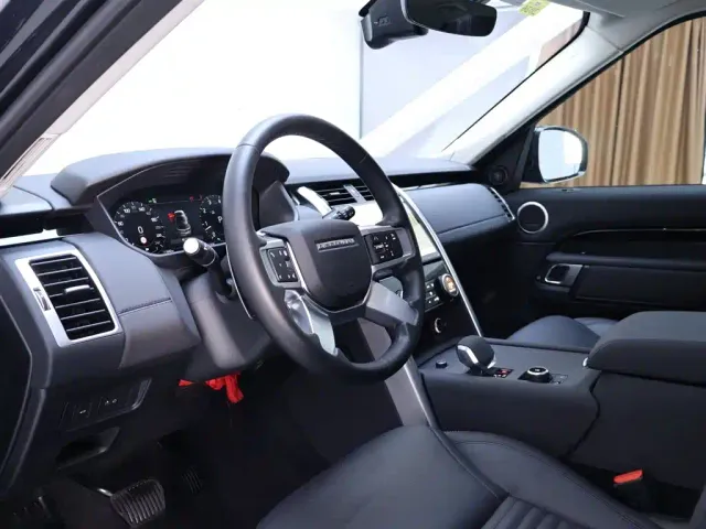 Land Rover Discovery — Фото автомобиля 11