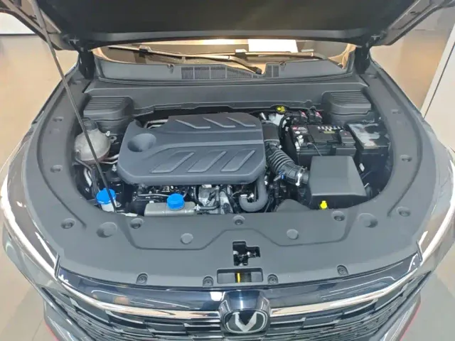 Changan X5 Plus — Фото автомобиля 19