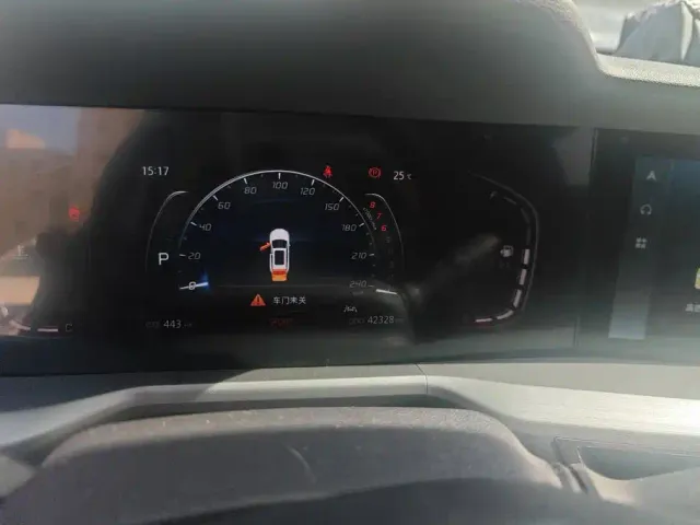 Changan CS75 Plus — Фото автомобиля 14